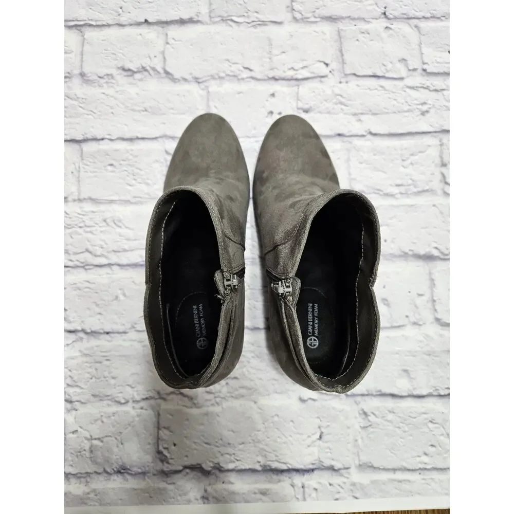 Giani Bernini Women’s Gray Suede Ankle Boots Bootie Block Heel Zip Size 10M EUC